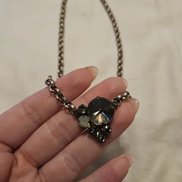 Sabika Elegant Silver Necklace - Picture 2 of 3